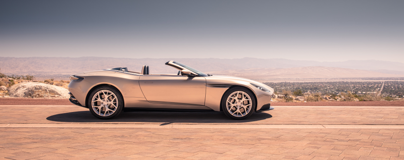 Illustration for article titled The 2018 Aston Martin DB11 Volante Looks Amazing Without A Roof
